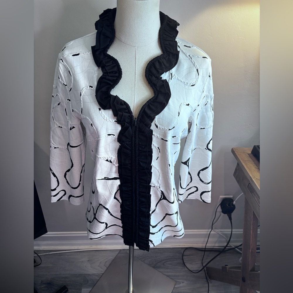 Patchington White Jacket with Black Ruffle Trim Medium